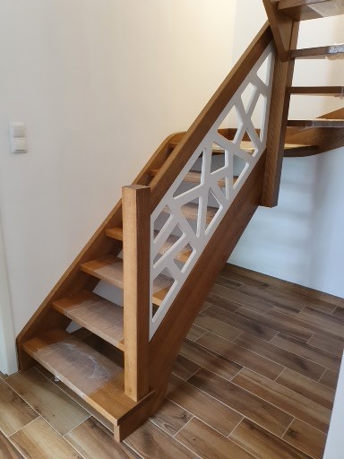 Schody drewniane na wymiar S114