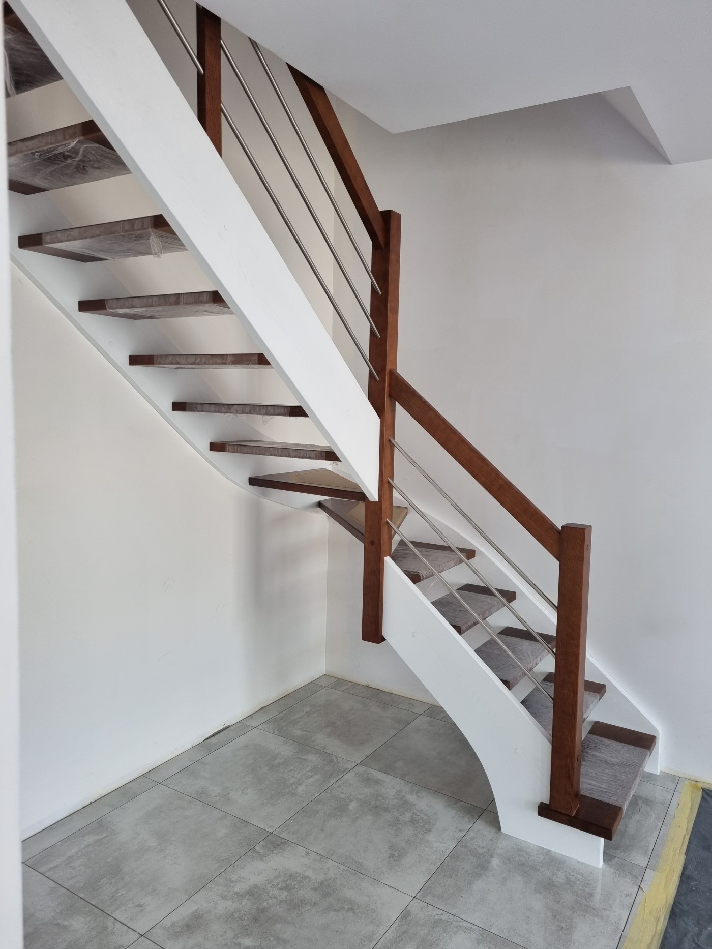 Schody drewniane na wymiar S125