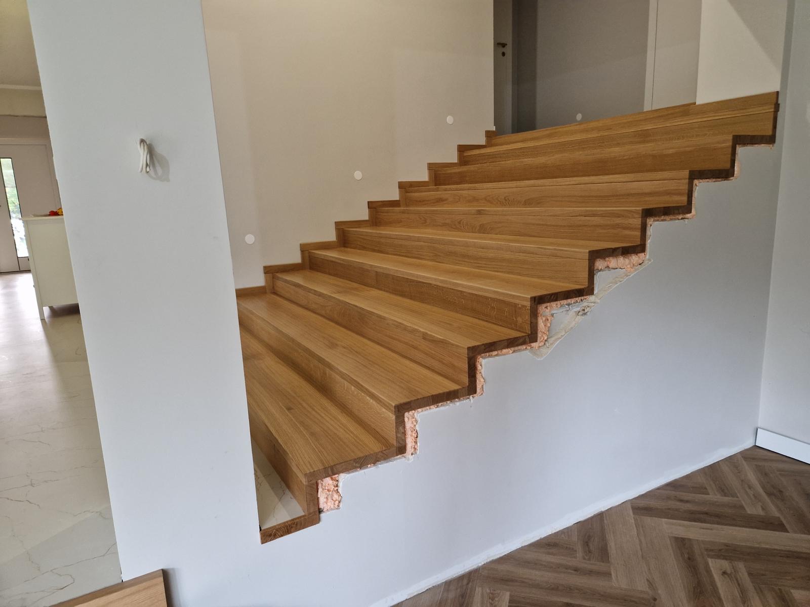 Schody drewniane na wymiar S156